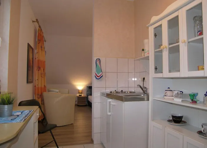 2 Fewos Wiessmann Ca 15 Gehminuten Bis Zum Ostseestrand *